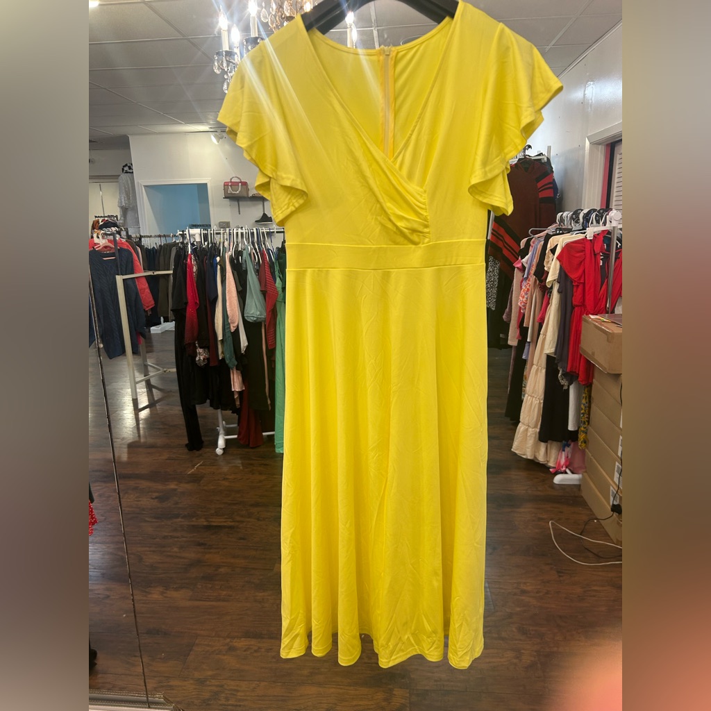 Nwot Bright Yellow Midi Medium